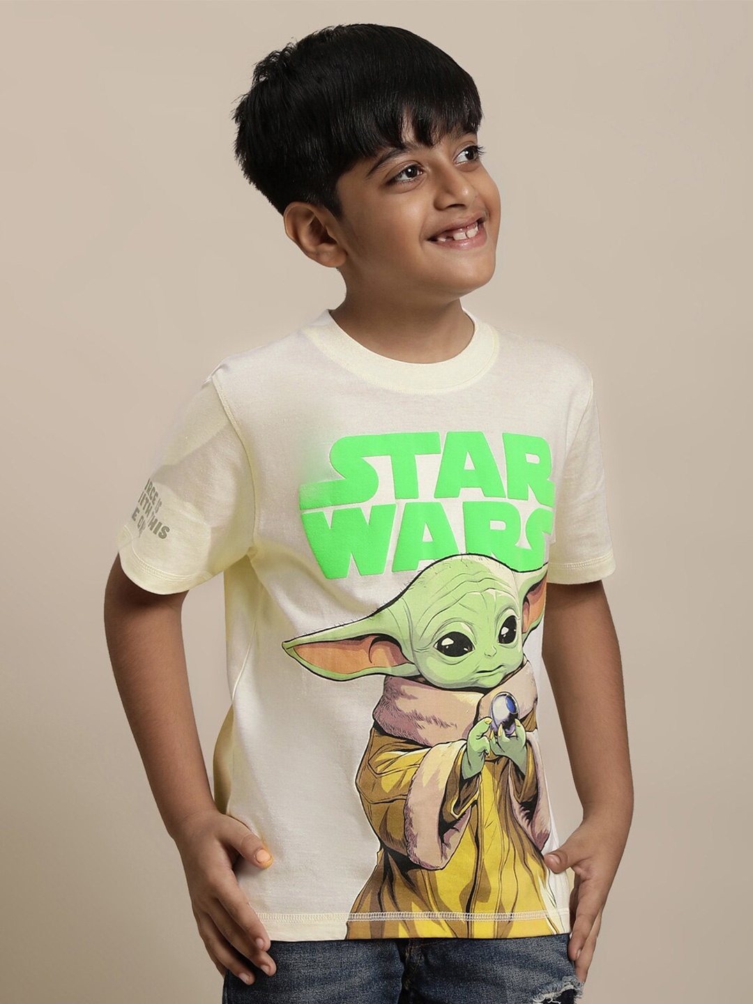 

Kids Ville Boys Star Wars Printed Pure Cotton Tshirt, Off white
