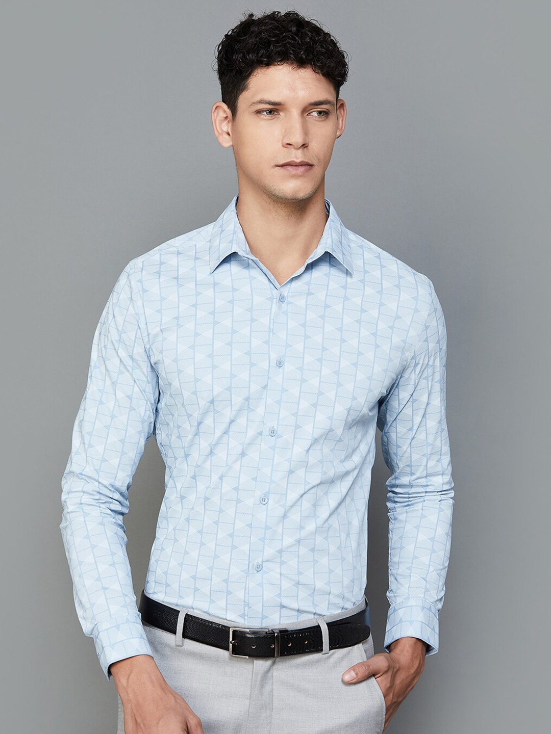 

CODE by Lifestyle Geometric Printed Spread Collar Formal Shirt, Blue
