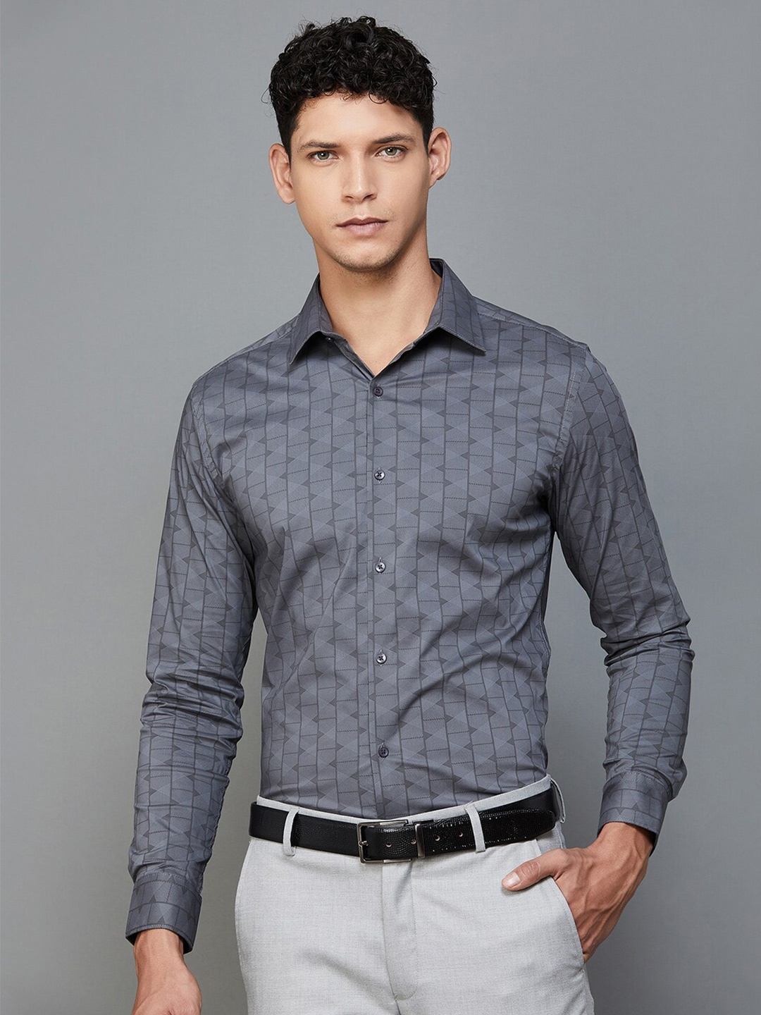 

CODE by Lifestyle Geometric Printed Spread Collar Formal Shirt, Grey