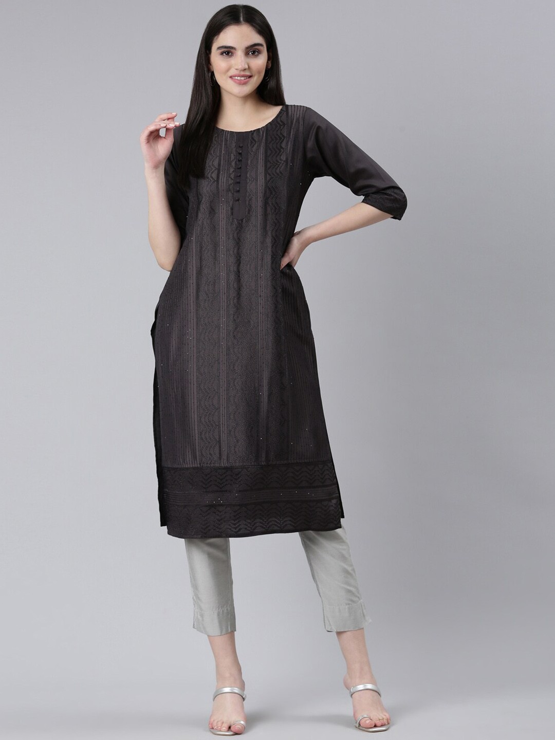 

Neerus Geometric Embroidered Thread Work Pure Silk Kurta, Grey