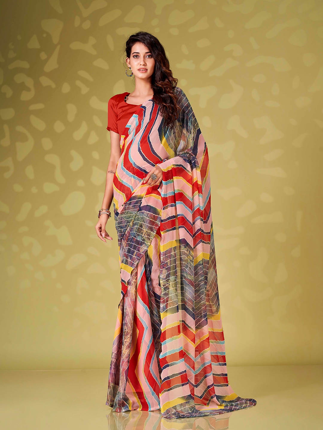 

Tikhi Imli Leheriya Striped Poly Georgette Ready to Wear Saree, Red