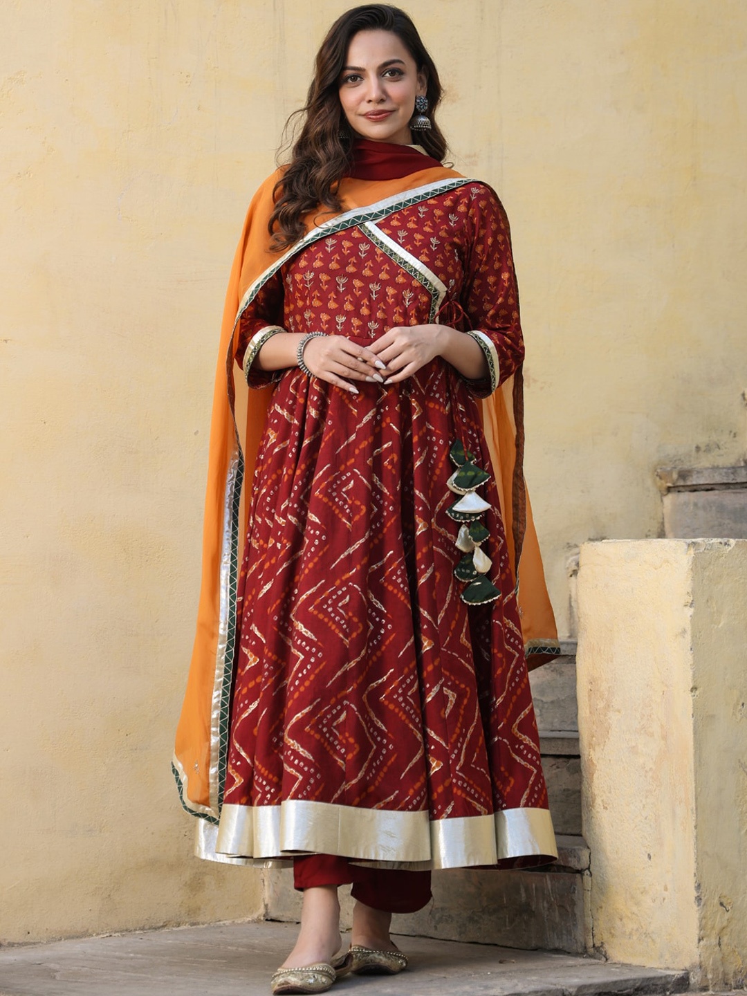 

Prakhya Ethnic Motifs Printed Thread Work Chanderi Silk Kurta with Palazzos & With, Maroon