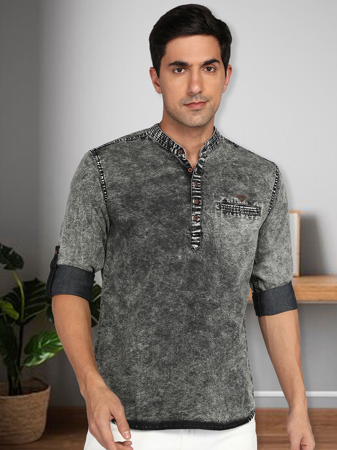 

Kuons Avenue Mandarin Collar Roll-Up Sleeves Cotton Denim Straight Kurta, Black
