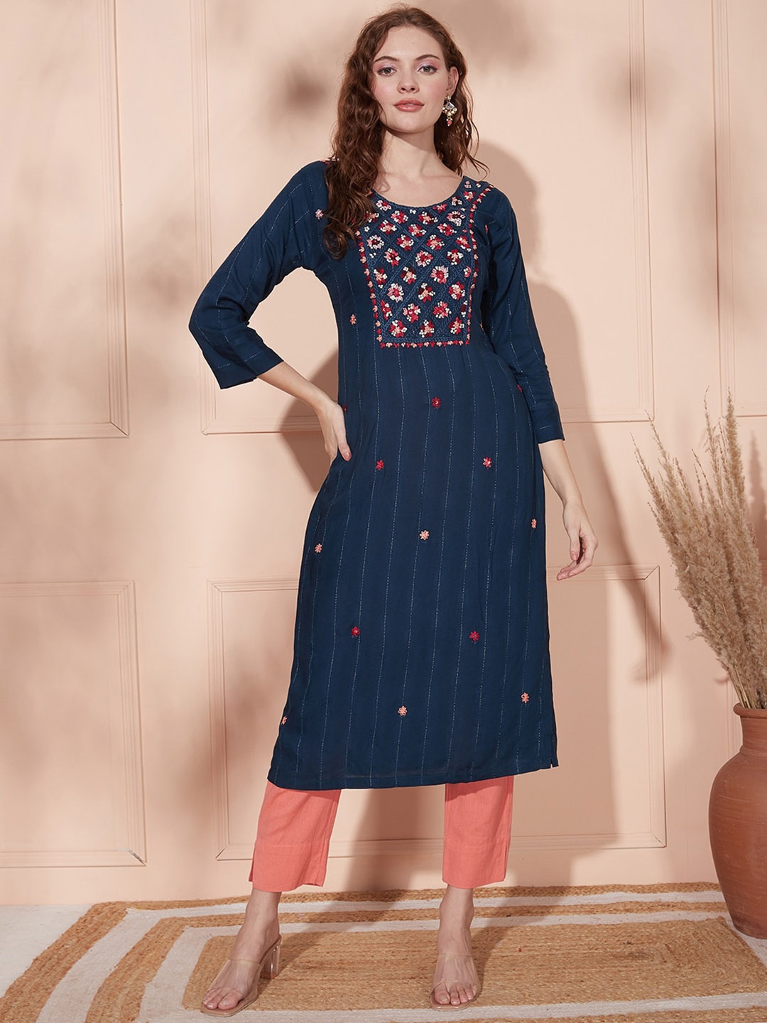 

FASHOR Blue Floral Embroidered Thread Work Detailed Straight Kurta