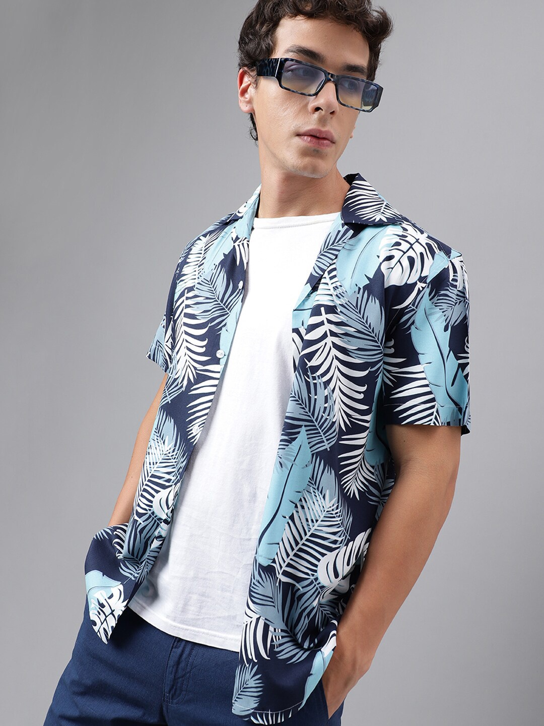 

Hancock Tropical Printed Relaxed Fit Casual Shirt, Blue