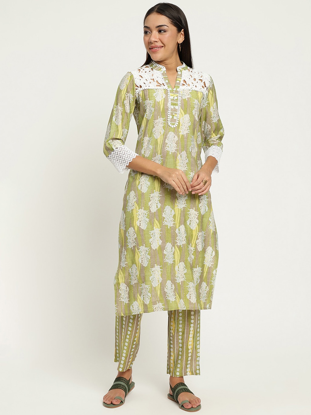 Be Indi Floral Printed Mandarin Collar Straight Kurta with Trousers, Green