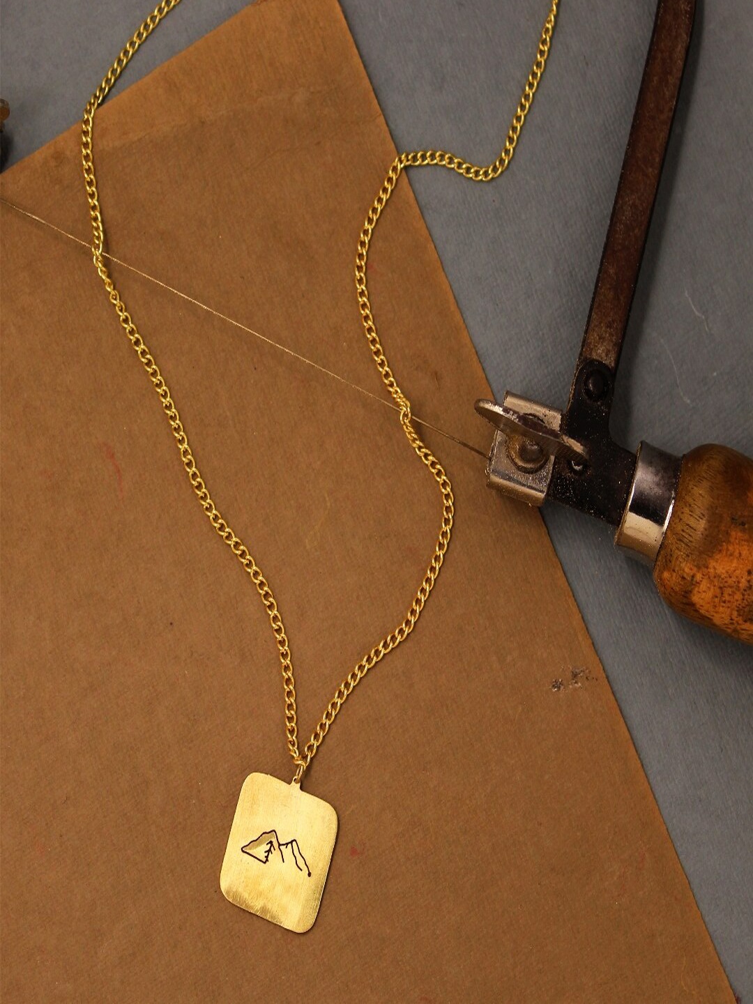 

Goldnera Gold-plated Pendant With Chain