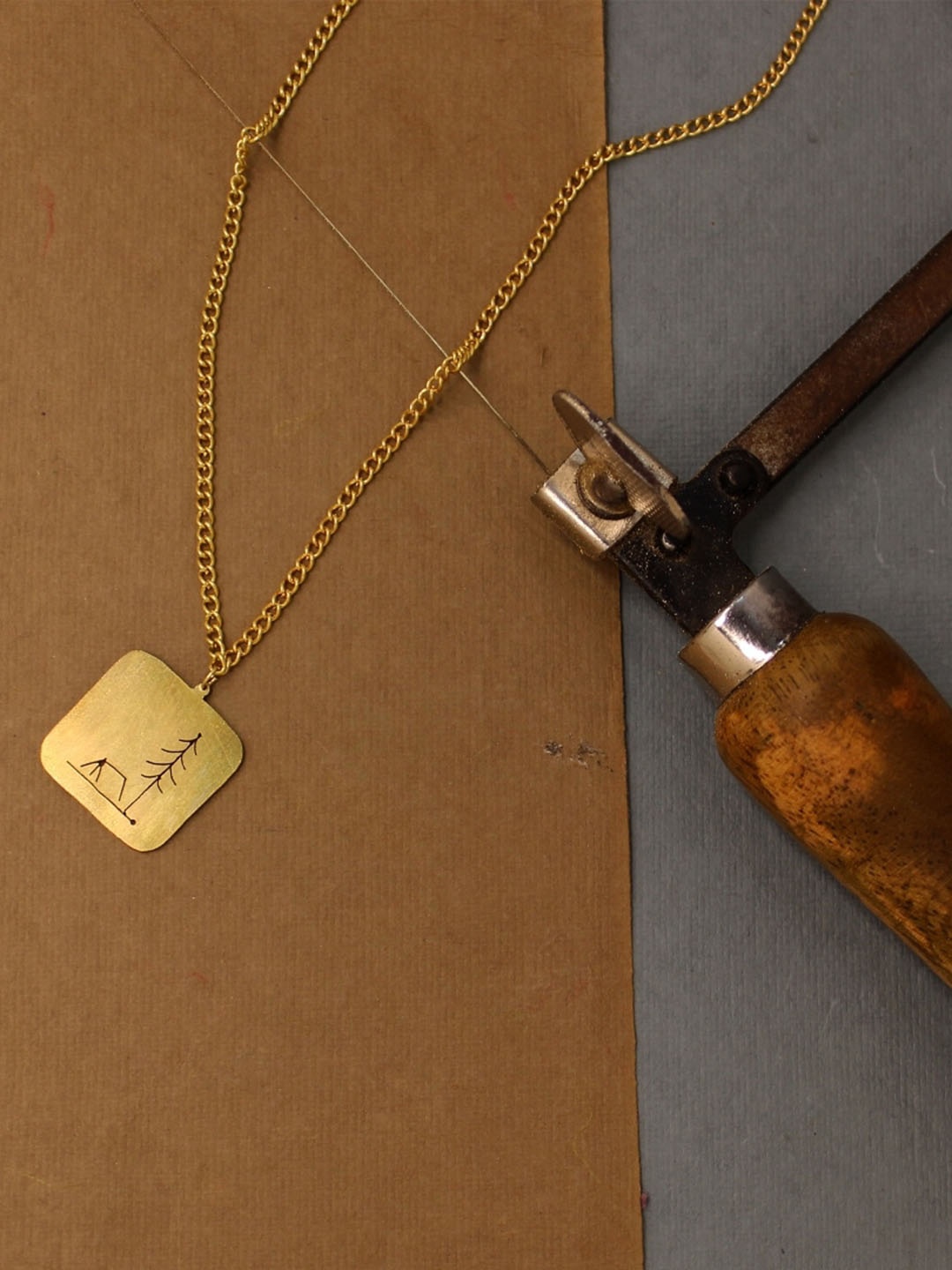 

Goldnera Gold-plated Pendant With Chain