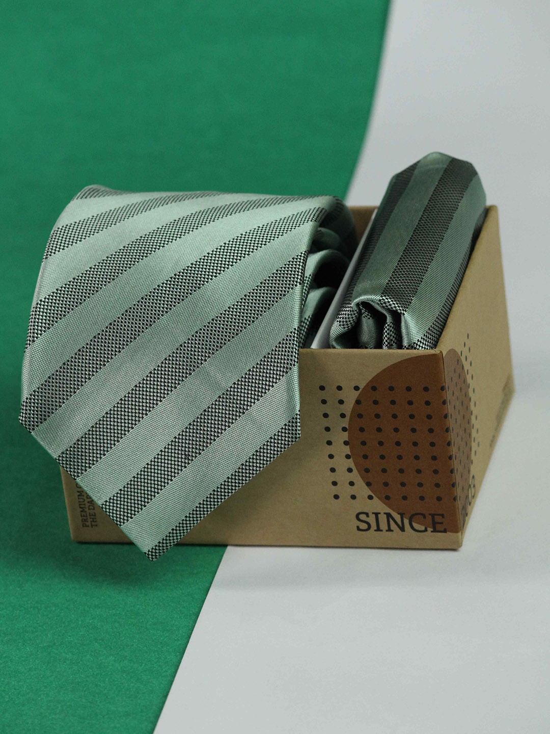Tossido Men Striped Tie & Pocket Square Accessory Gift Set, Green