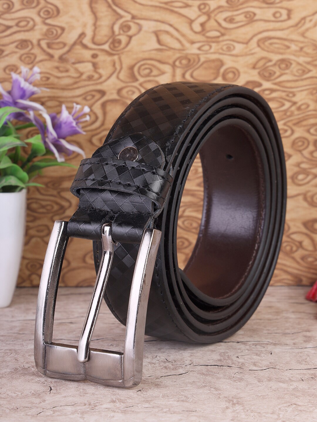 

INVICTUS Men Textured Slim Belt, Black