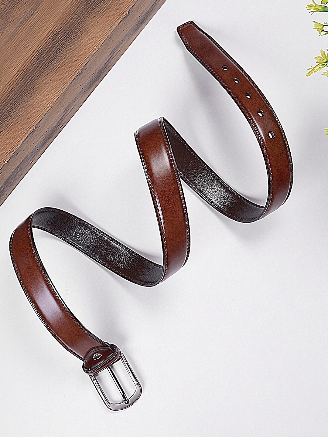 INVICTUS Men Textured Slim Belt, Brown