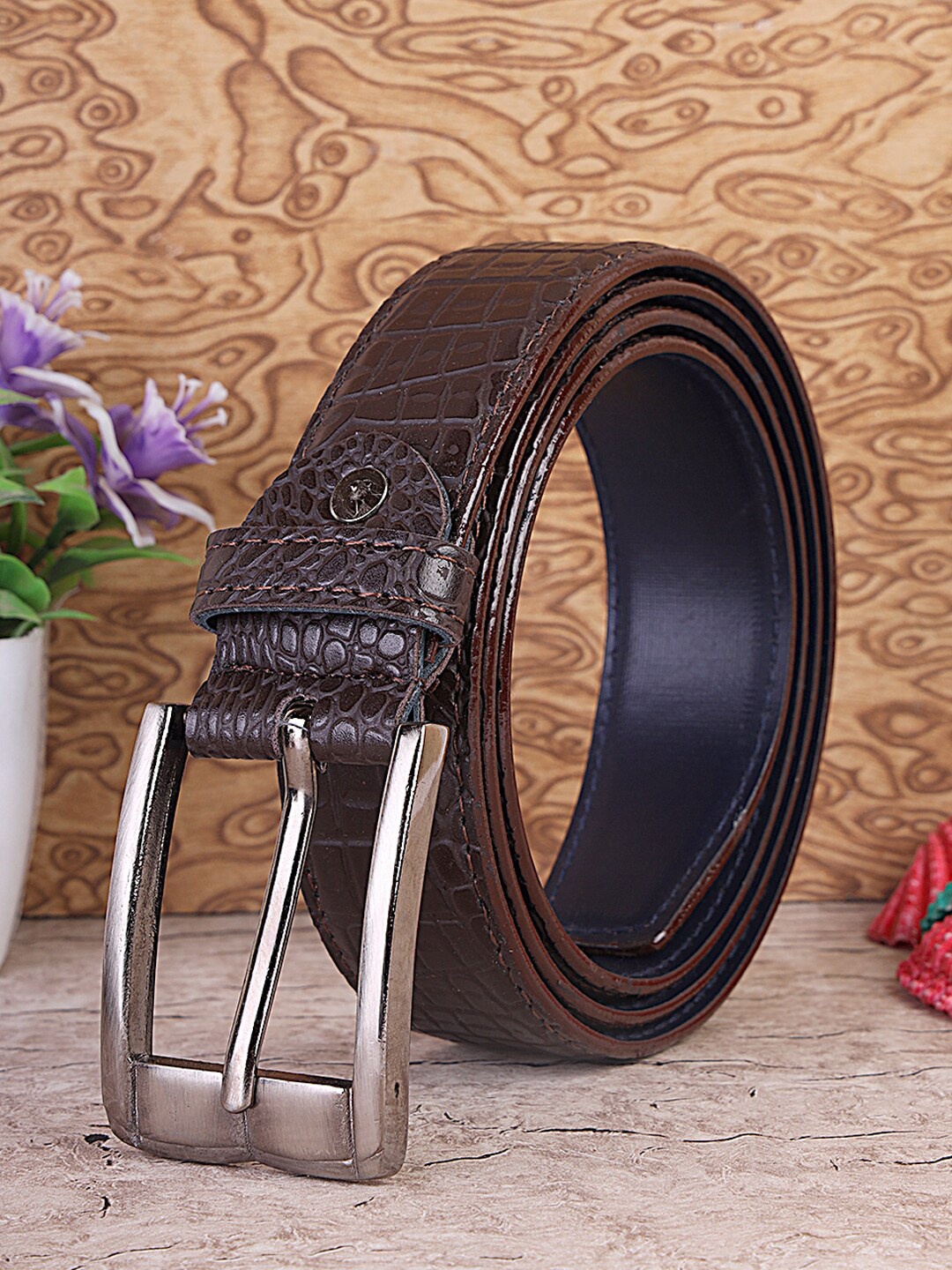 

INVICTUS Men Textured Slim Belt, Brown