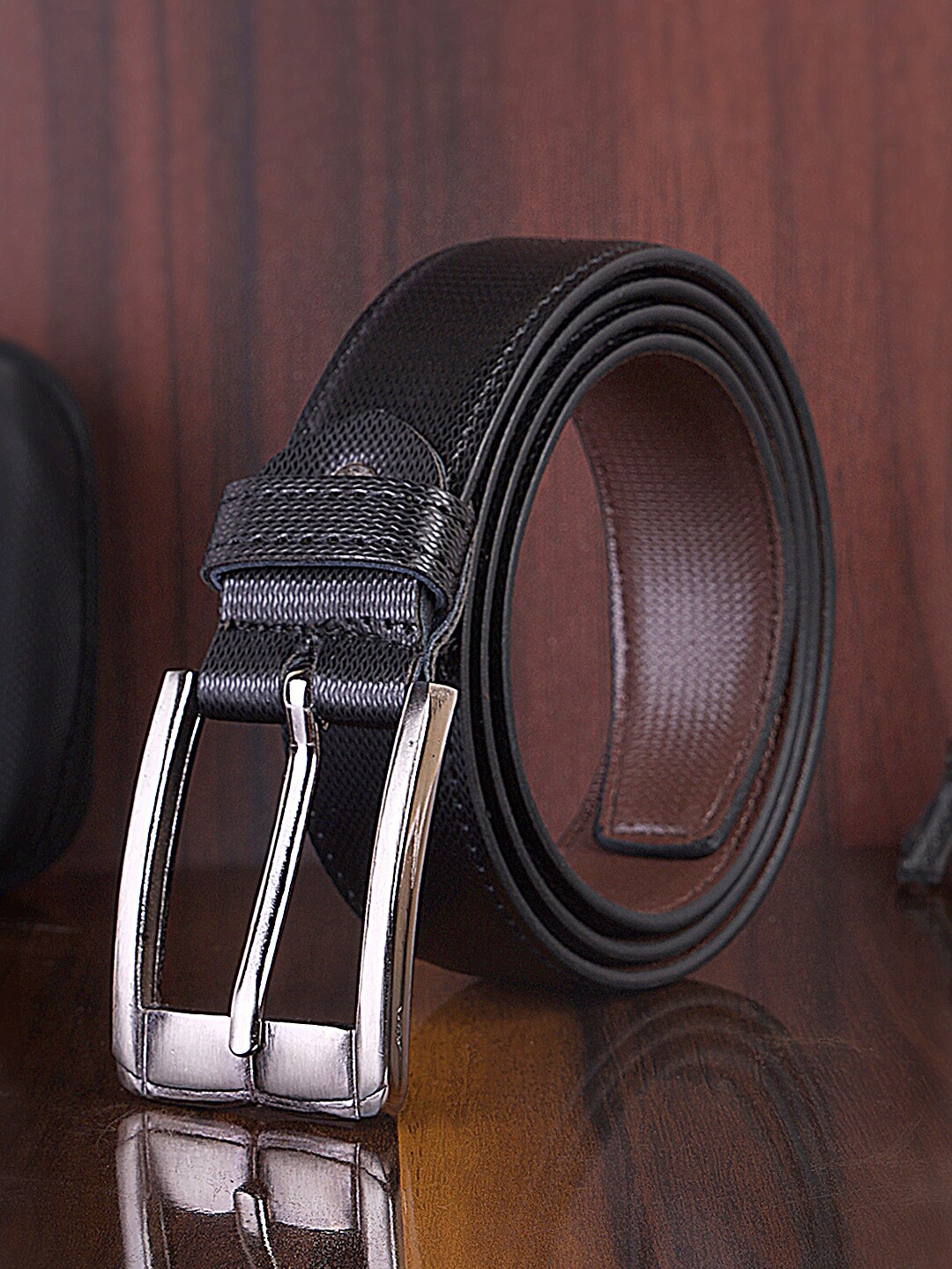 INVICTUS Men Textured Slim Belt, Black