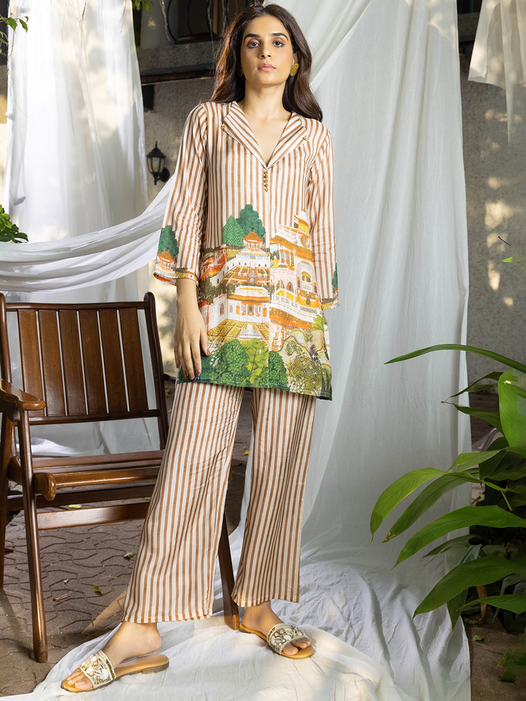 

Ishin Printed Linen V-Neck Tunic & Palazzos, White