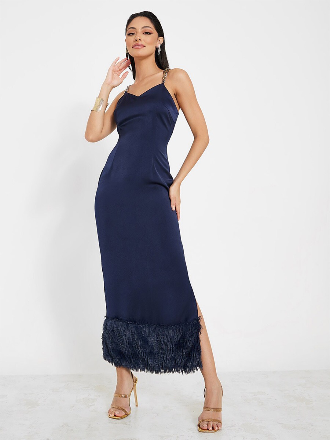 

Styli Navy Blue Side Slit Faux Fur Trim Flared Sleeves Sheath Midi Dress