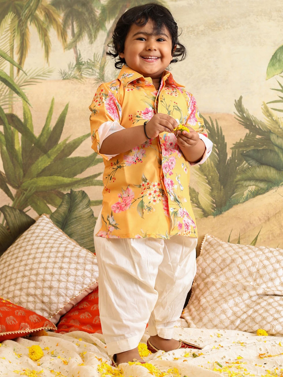 

VASTRAMAY Boys Shirt Collar Floral Printed Regular Kurta with Patiala, Yellow