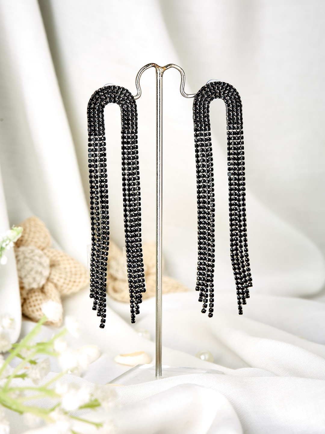 

ATIBELLE Contemporary Ear Cuff Earrings, Black
