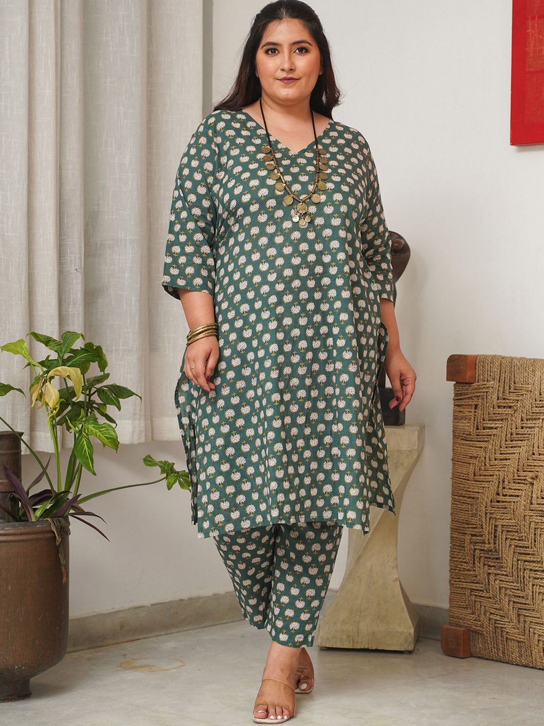 

NANGALIA RUCHIRA Plus Size Ethnic Motifs Printed Pure Cotton Kurta With Trousers, Green