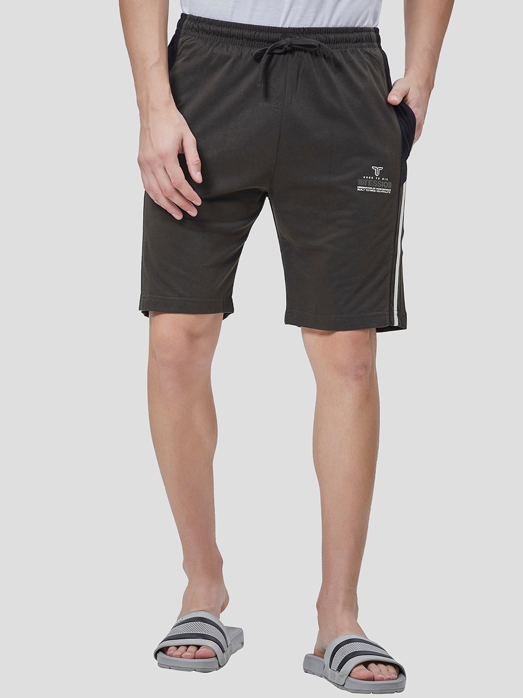 

TESSIO Men Mid-Rise Sports Shorts, Olive