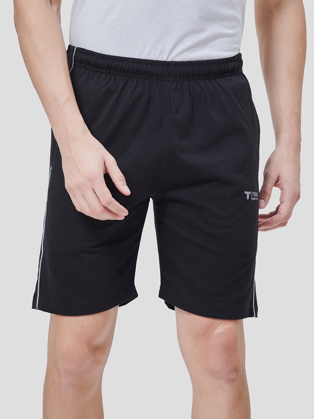

TESSIO Men Regular Fit Mid-Rise Sports Shorts, Black