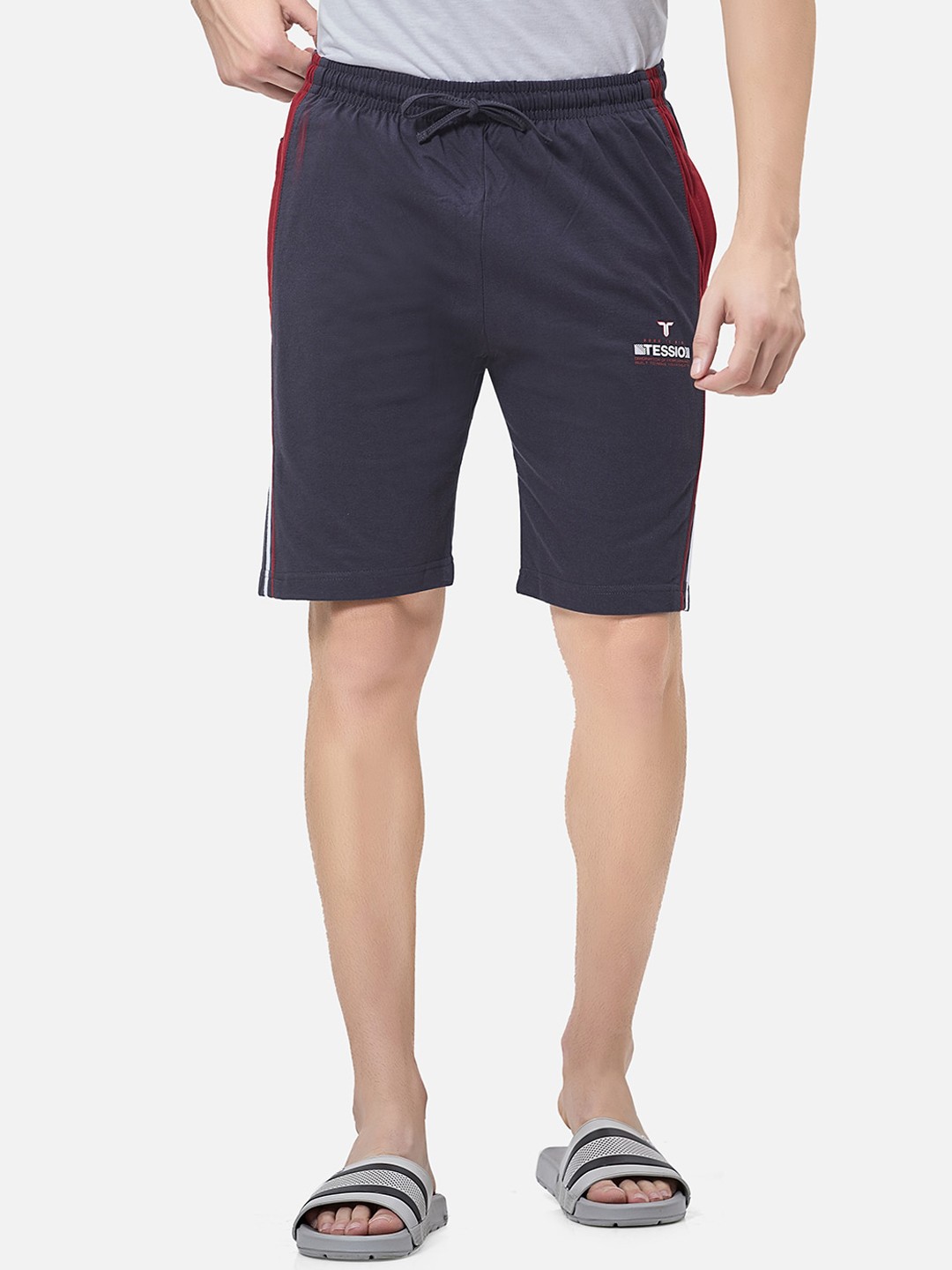 

TESSIO Men Regular Fit Mid-Rise Shorts, Grey