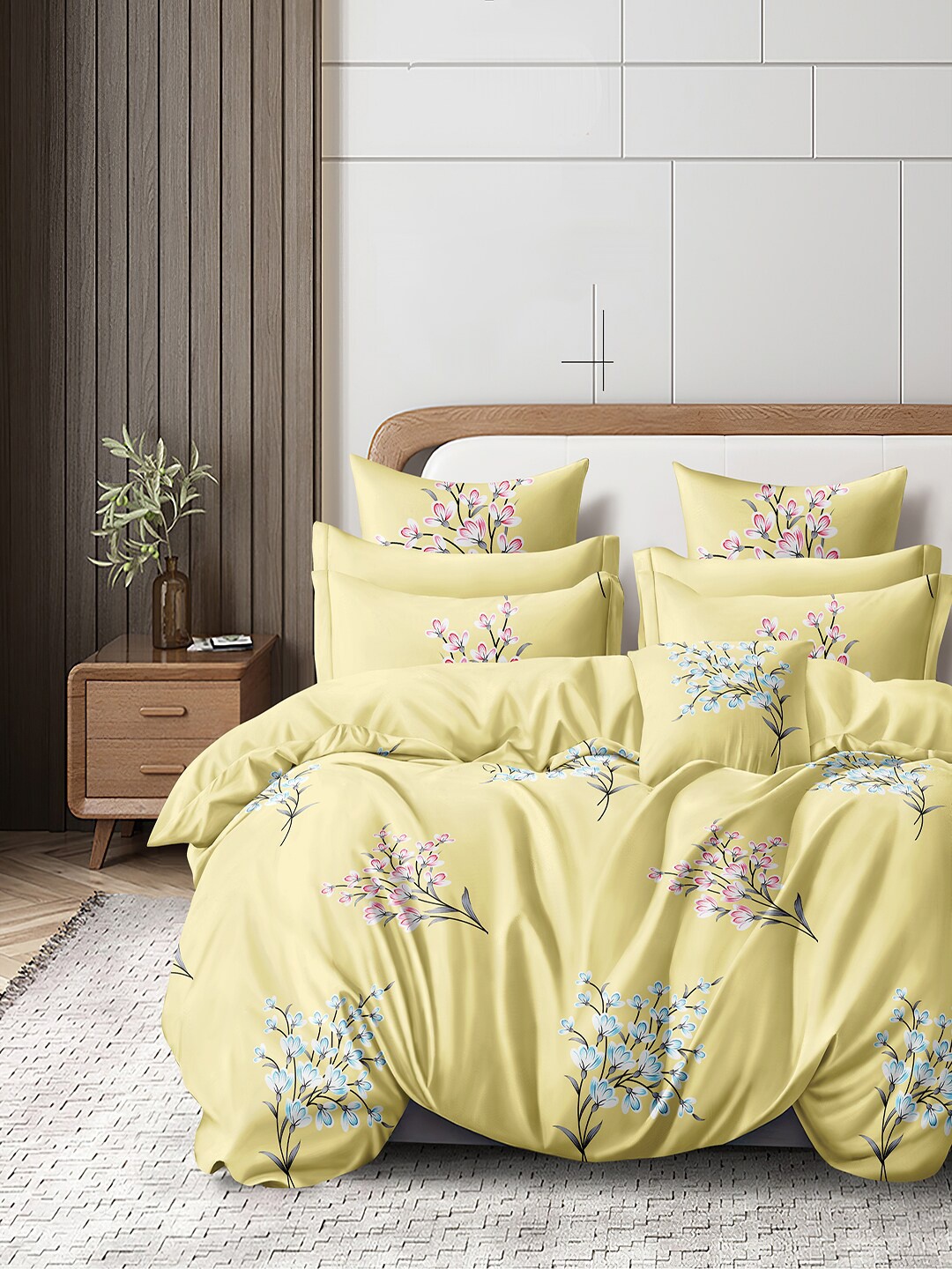 Cortina Yellow White Floral 144 TC Queen Bedsheet With 2 Pillow Covers