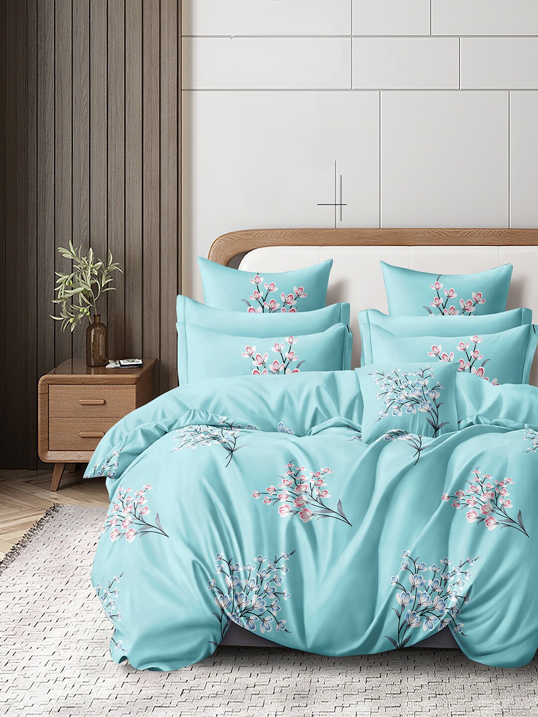 

Cortina Blue & White Printed 144 TC Queen Bedsheet with 2 Pillow Covers