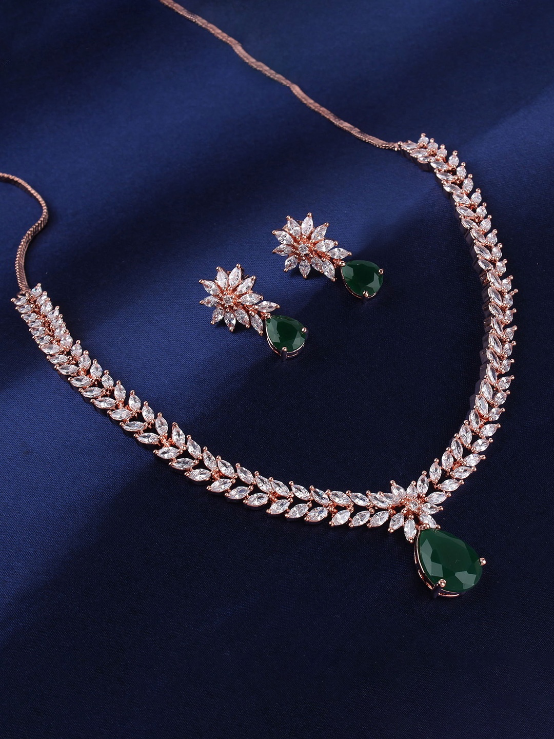 

Mirana Rose Gold-Plated Necklace With Earrings