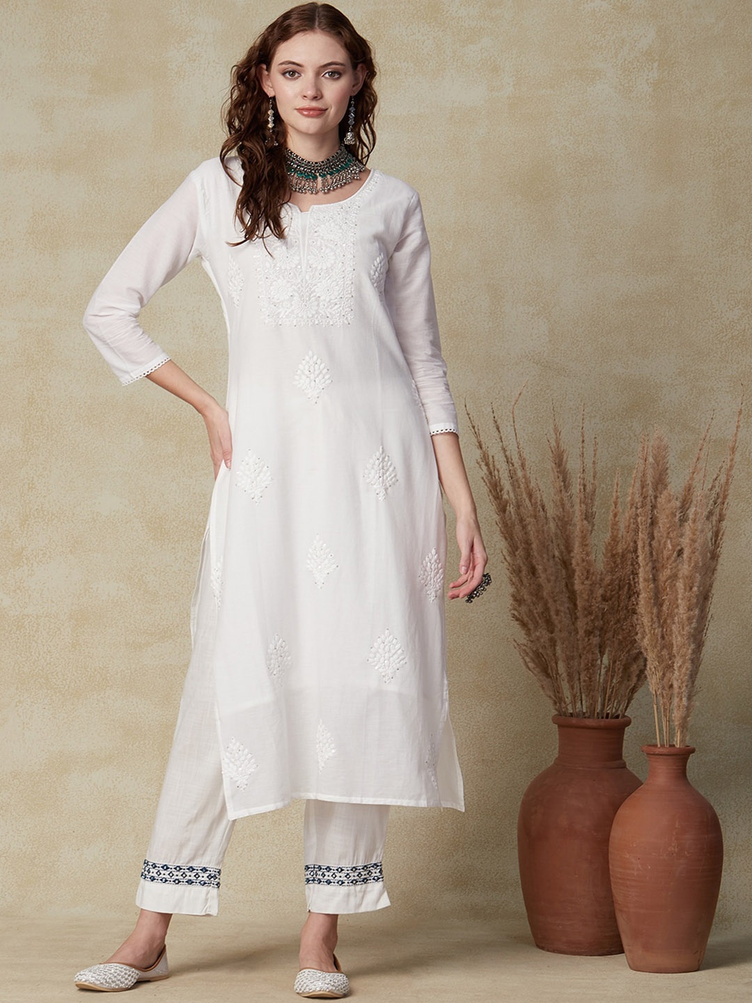 

FASHOR White Ethnic Motifs Embroidered Pure Cotton Straight Kurta