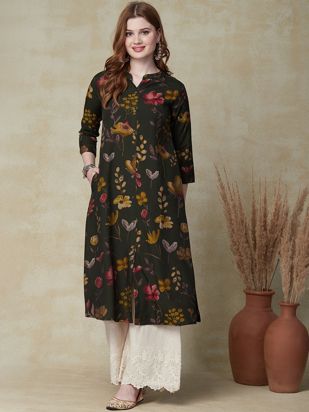 

FASHOR Olive Green Floral Printed Mandarin Collar Straight Kurta