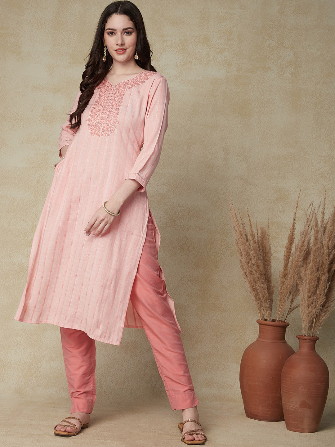 

FASHOR Pink Embroidered Thread Work Detailed Cotton Straight Kurta
