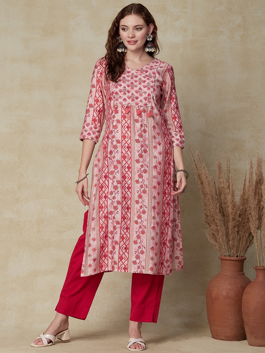 

FASHOR Pink Ethnic Motifs Printed Mirror Work Detailed Silk Straight Kurta