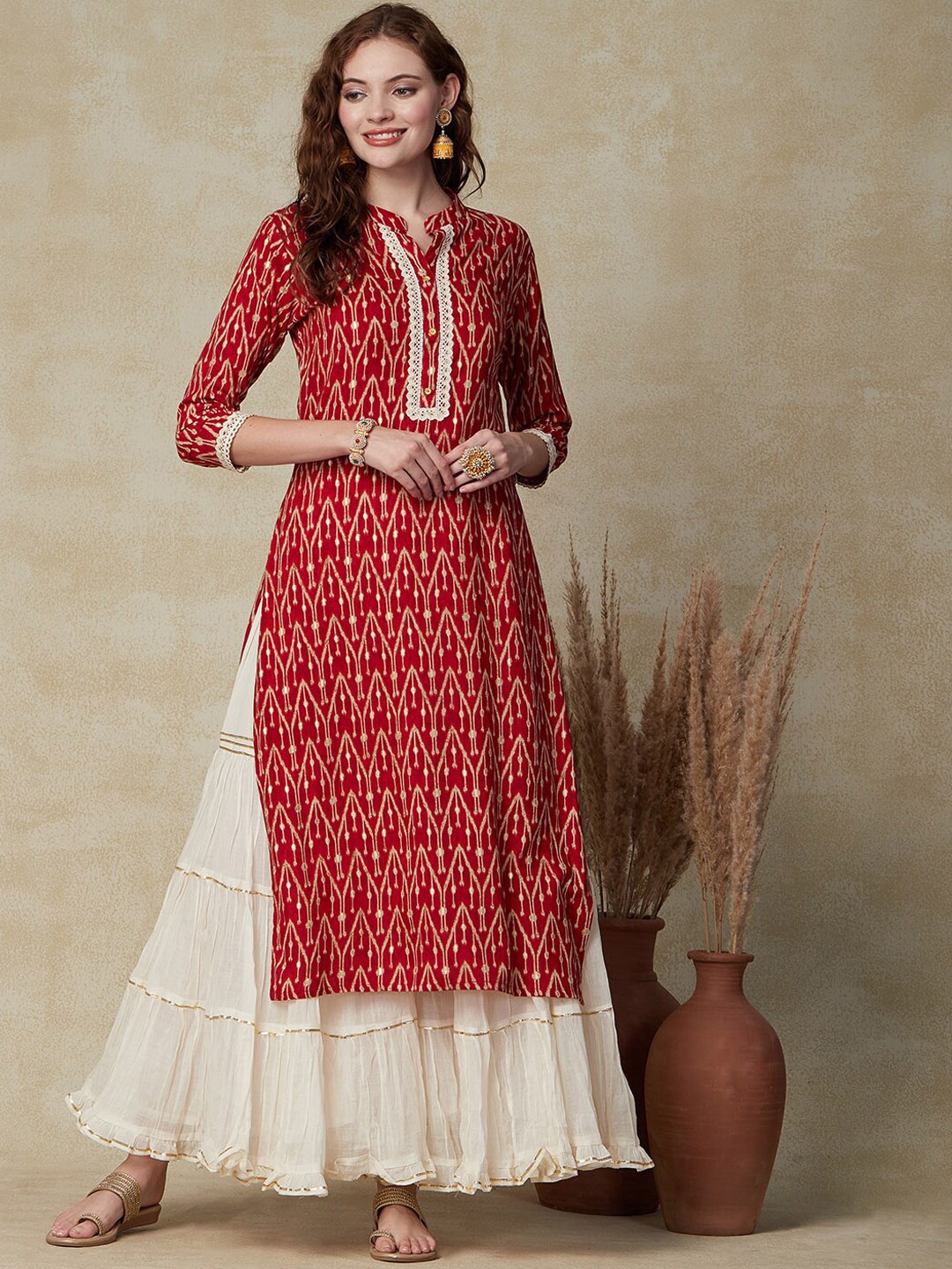 

FASHOR Red Ethnic Motifs Printed Mandarin Collar Straight Kurta