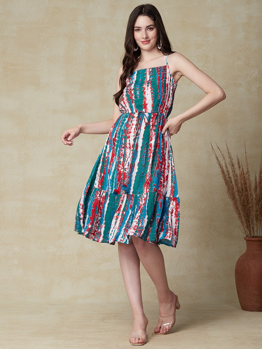 

FASHOR Blue Tie & Dye Printed Gathered Detailed Fit & Flare Midi Dress