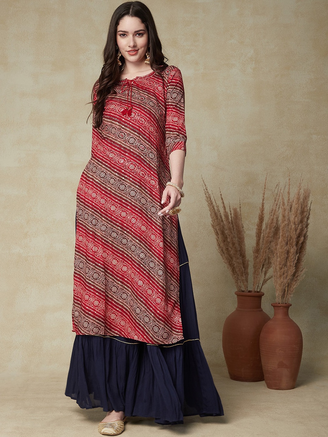 

FASHOR Maroon Bandhani Printed Tie-Up Neck Straight Kurta