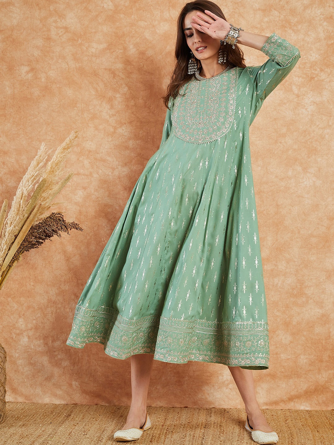 

Sangria Olive Ethnic Motifs Printed Embroidered A-Line Ethnic Dress