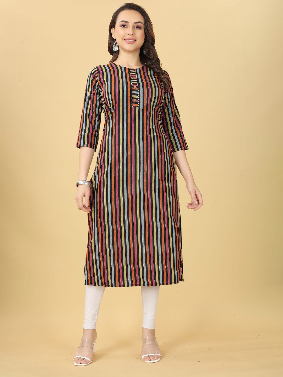 

Ijya Round Neck Printed Kurta, Black