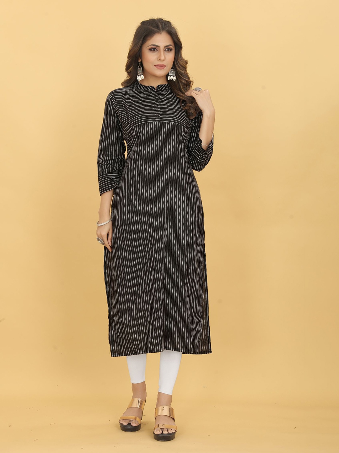 

Ijya Striped Mandrian Collar Cotton Kurta, Black