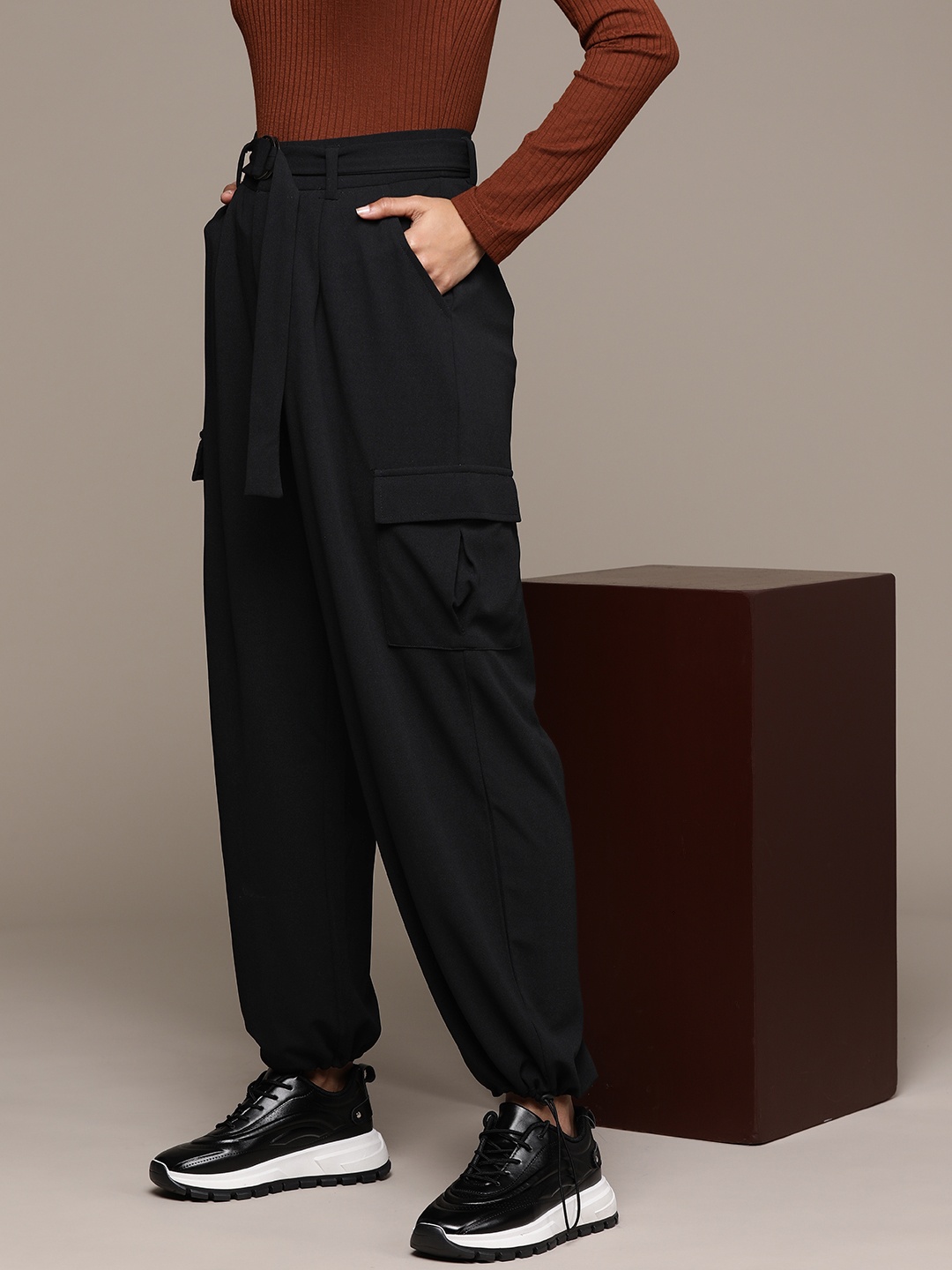 

The Roadster Lifestyle Co. Women Cargo-Style Parachute Joggers, Black