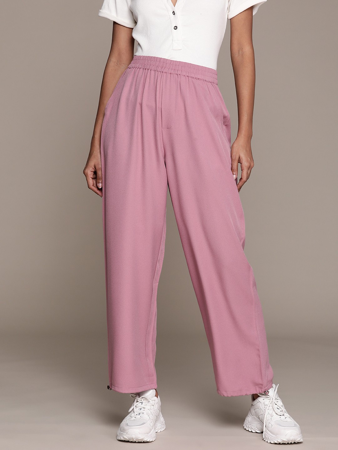 

The Roadster Lifestyle Co. Women High-Rise Joggers, Rose