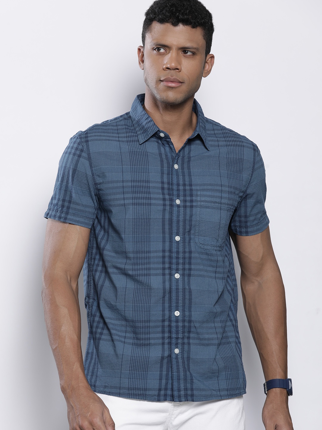 

AMERICAN EAGLE OUTFITTERS Classic Fit Checked Seersucker Casual Shirt, Blue