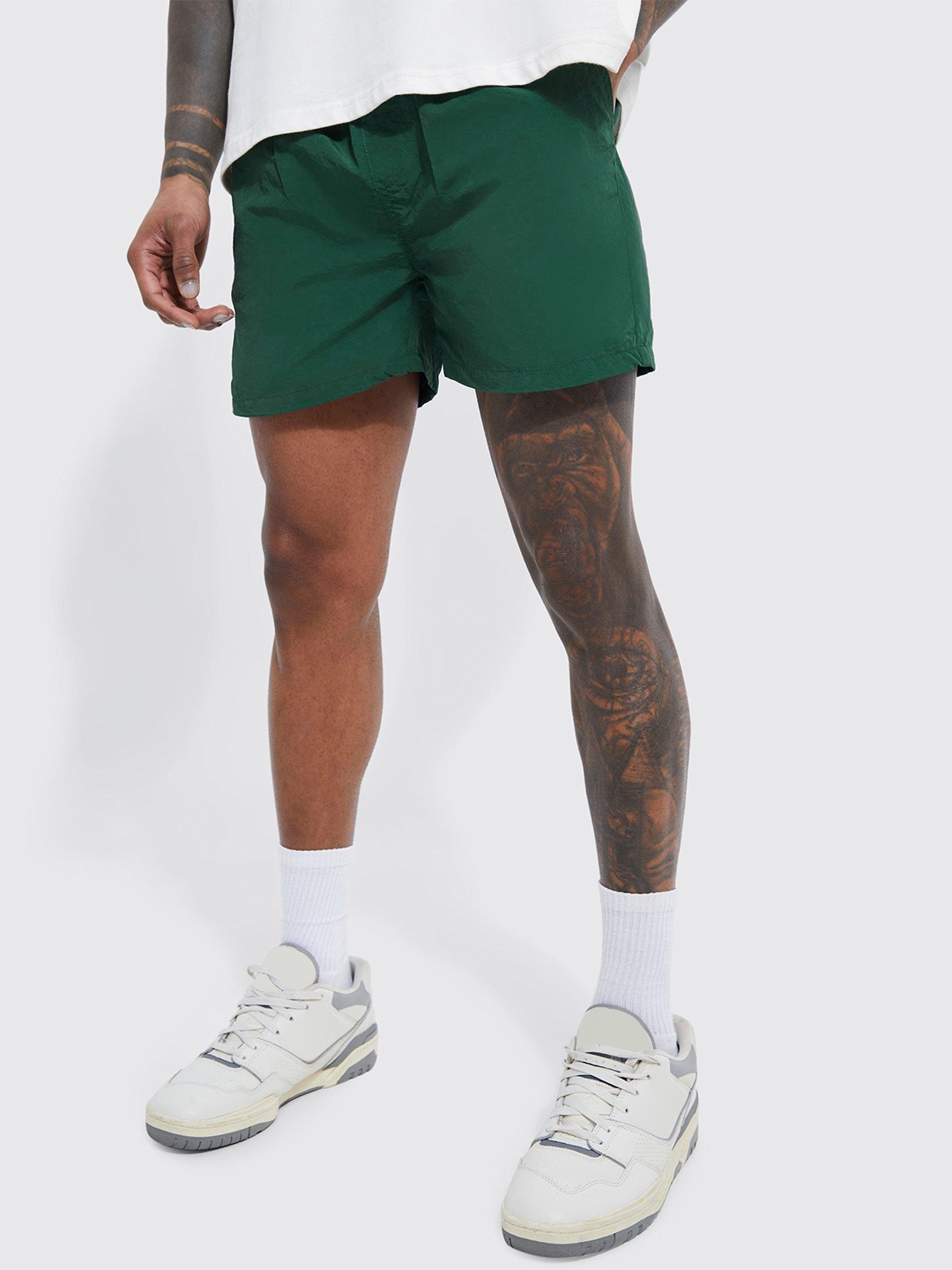 boohooMAN Elastic Waist Regular Fit Short, Green
