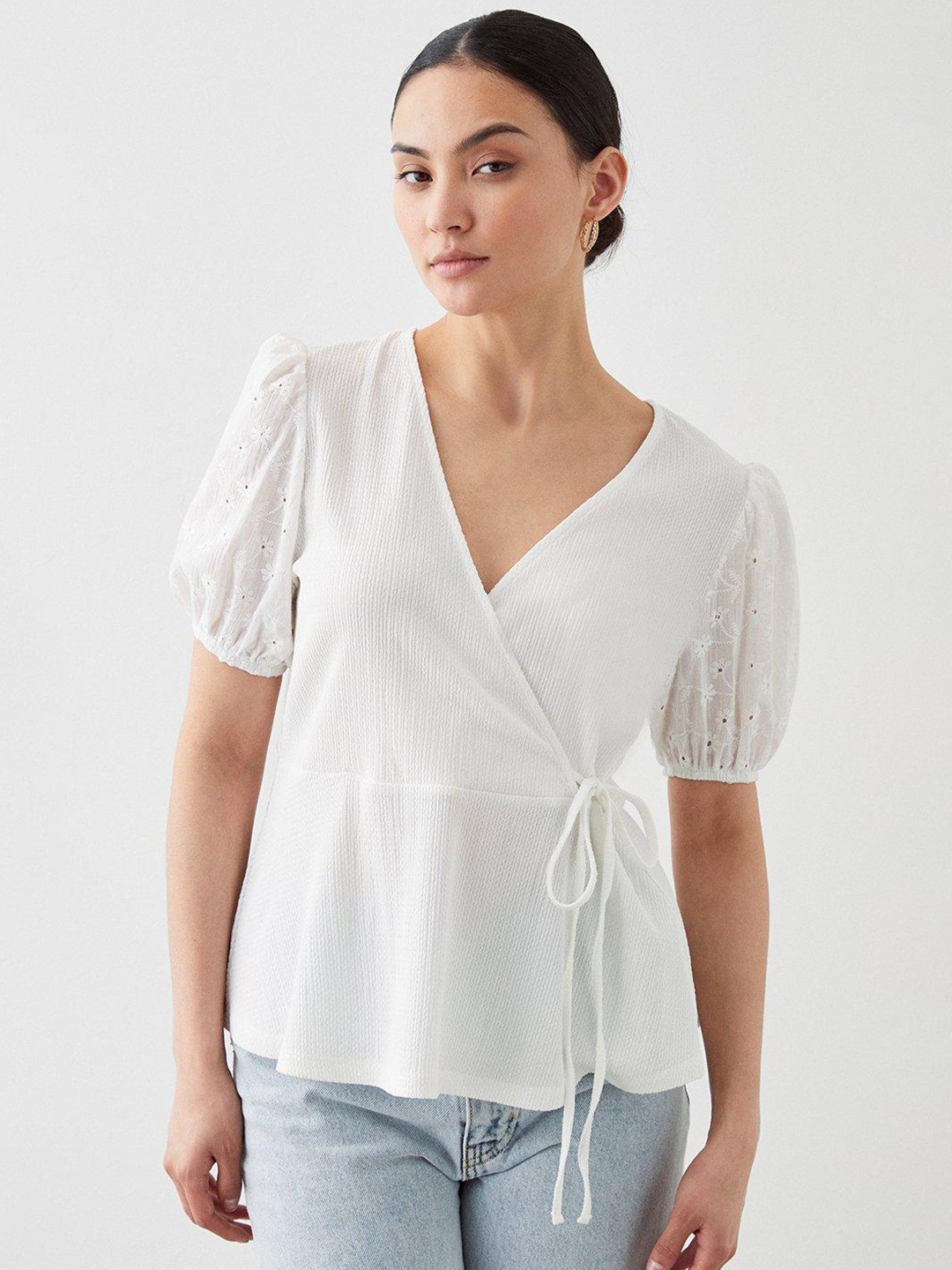 

DOROTHY PERKINS Petite Schiffli Detail Wrap Top, White