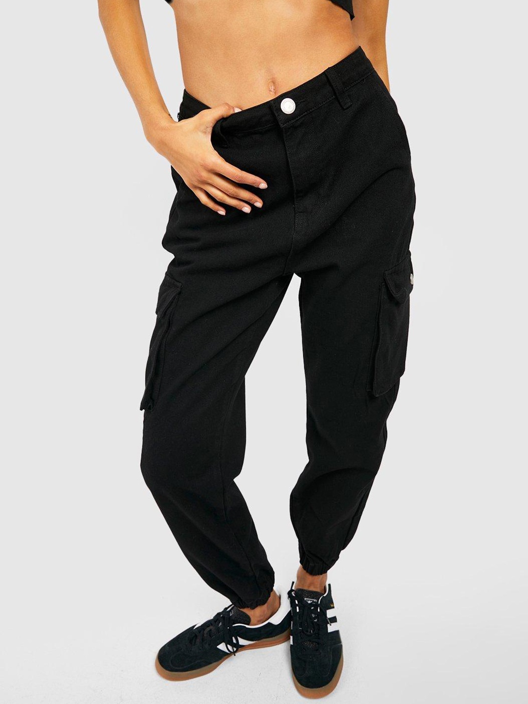 

Boohoo Women Cotton High-Rise Cargo Joggers, Black
