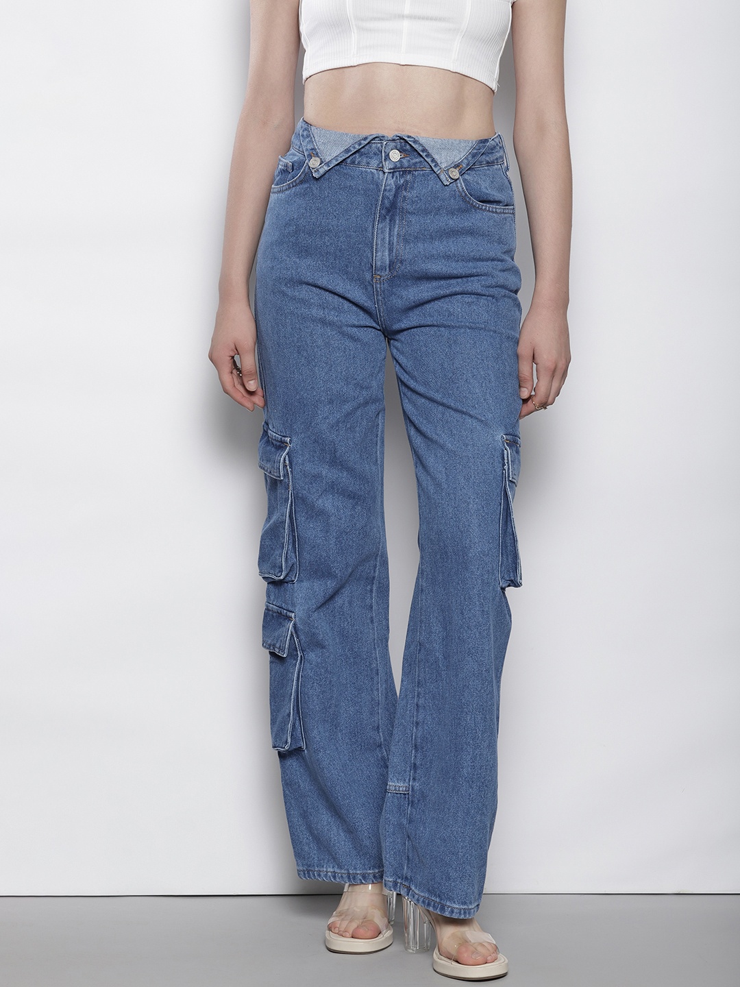 

Boohoo Women Pure Cotton Loose Fit Cargo Style Stretchable Jeans, Blue