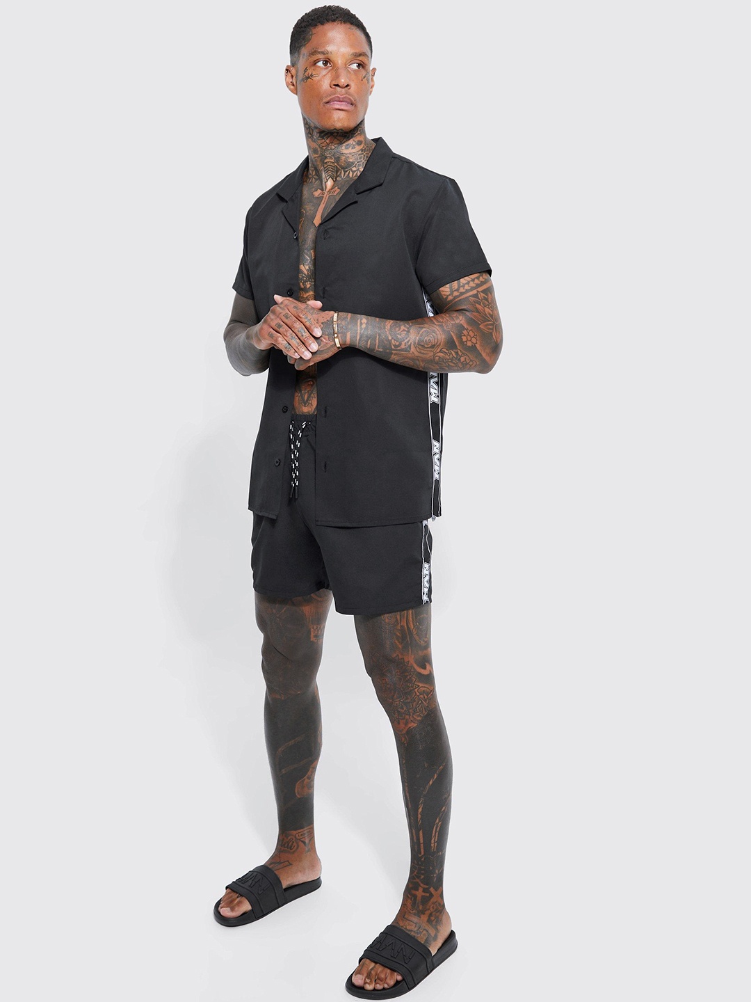 

boohooMAN Tape Detail Shirt And Shorts Swim Set, Black