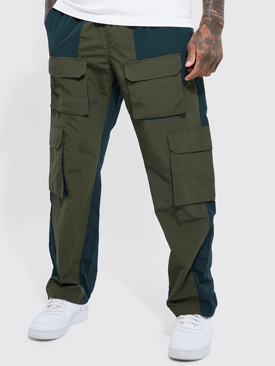 

boohooMAN Contrast Detail Cargo Trousers, Olive