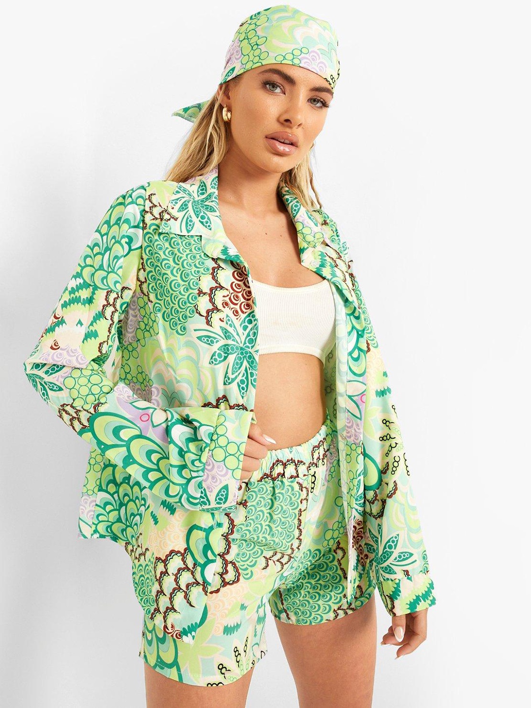 

Boohoo Tropical Printed Casual Shirt with Shorts & Scarf, White