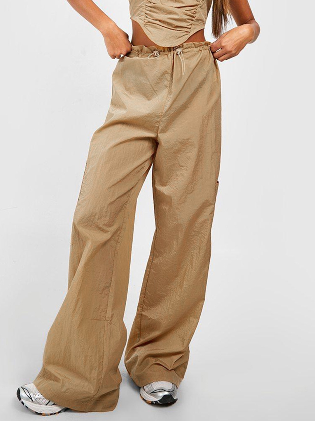 

Boohoo Women Cargo-Style Parachute Pants, Khaki