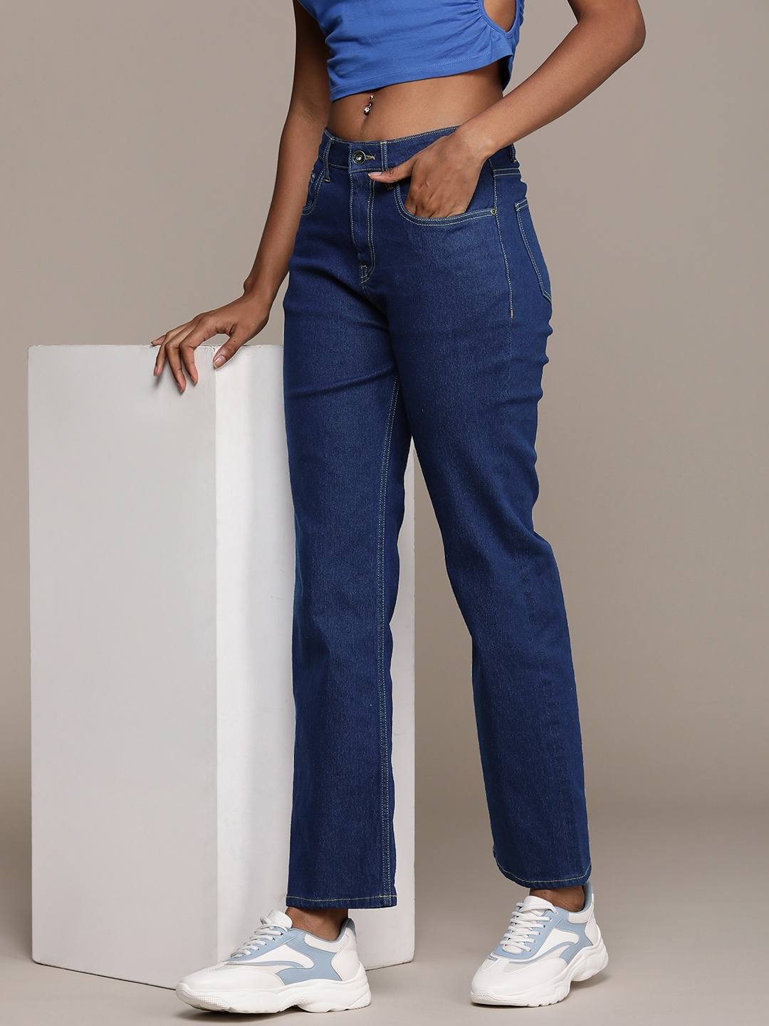 

The Roadster Life Co. Women Straight Fit High-Rise Stretchable Jeans, Blue